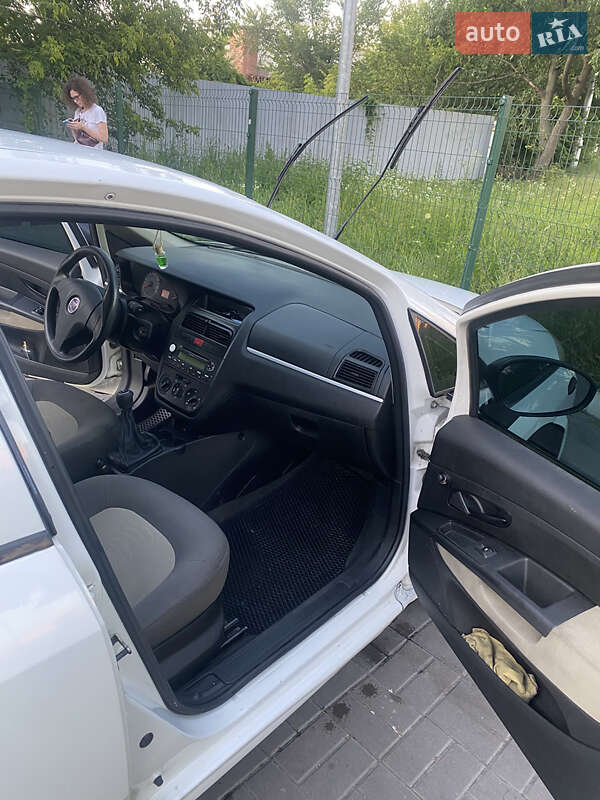 Седан Fiat Linea 2007 в Киеве