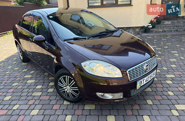 Седан Fiat Linea 2012 в 