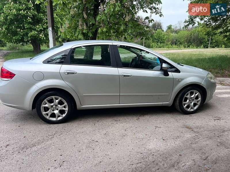 Седан Fiat Linea 2007 в 