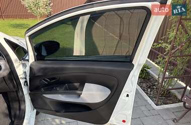 Седан Fiat Linea 2013 в 