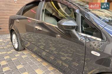 Седан Fiat Linea 2009 в 
