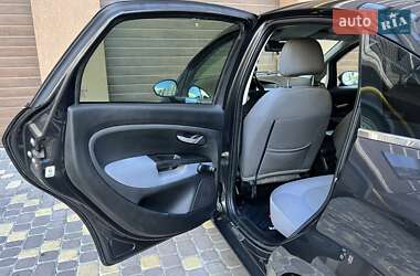 Седан Fiat Linea 2009 в 