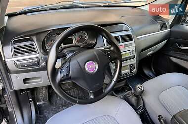 Седан Fiat Linea 2009 в 