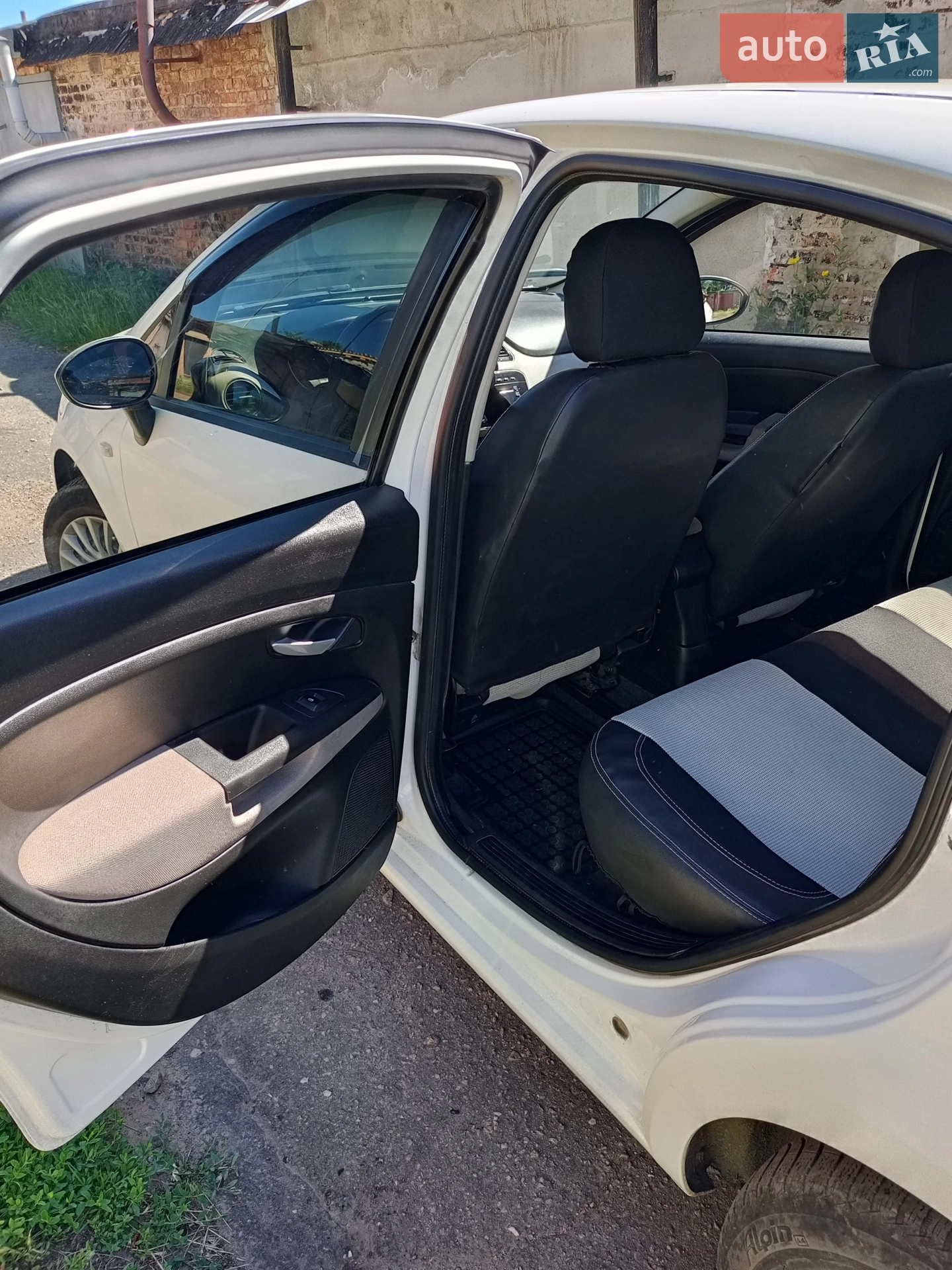 2013 Fiat Linea - мініатюра 10