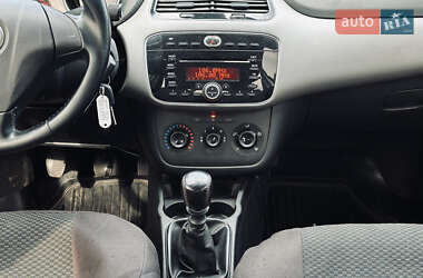 Седан Fiat Linea 2015 в 