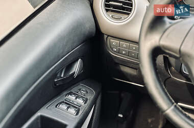 Седан Fiat Linea 2015 в 
