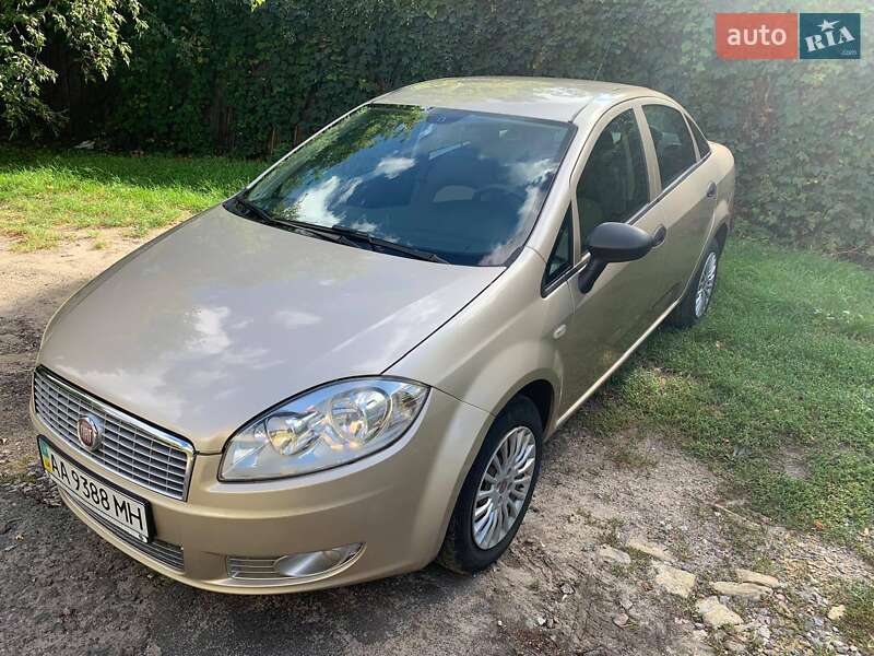 Седан Fiat Linea 2012 в 