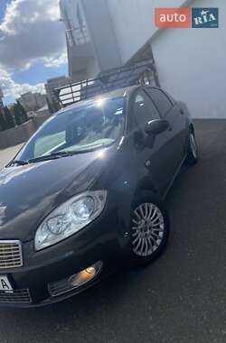 Седан Fiat Linea 2010 в 