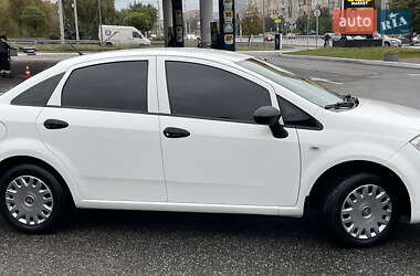 Седан Fiat Linea 2013 в 