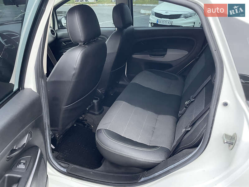 Седан Fiat Linea 2013 в Киеве