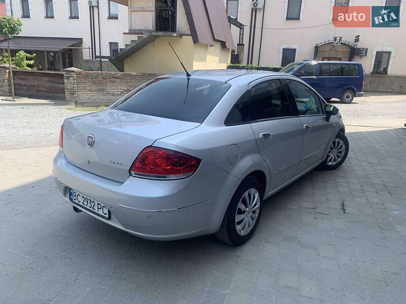 Седан Fiat Linea 2009 в Бродах