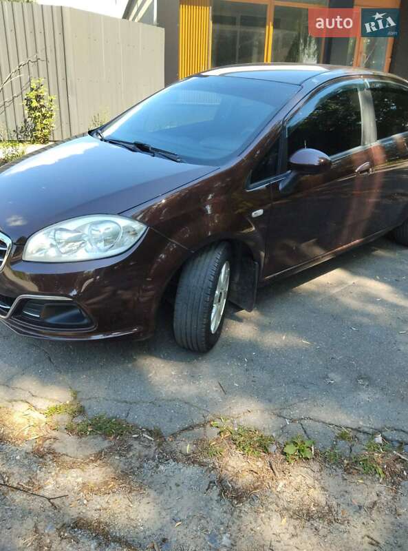 Седан Fiat Linea 2013 в Хмельнике