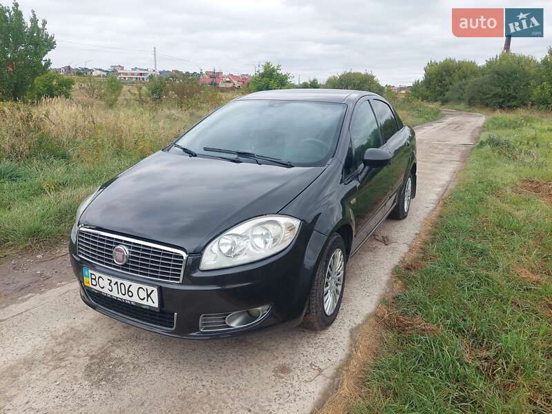 Седан Fiat Linea 2010 в 