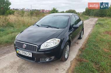 Седан Fiat Linea 2010 в 