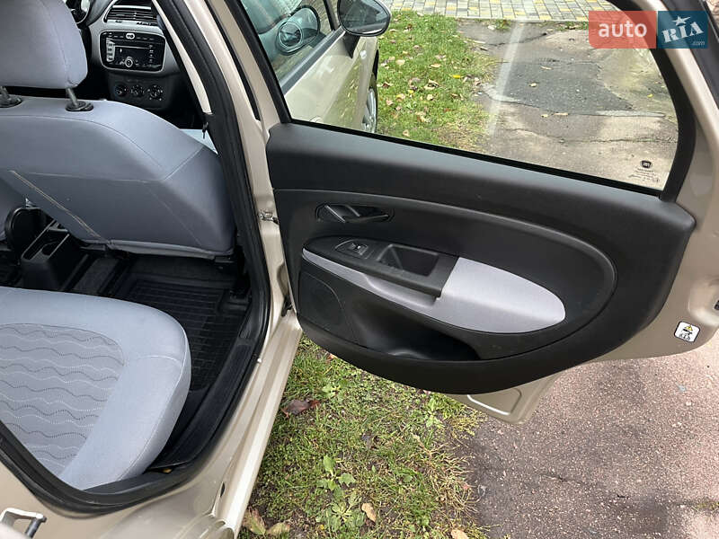 Седан Fiat Linea 2013 в Прилуках фото 10 Седан Fiat Linea 2013 в Прилуках