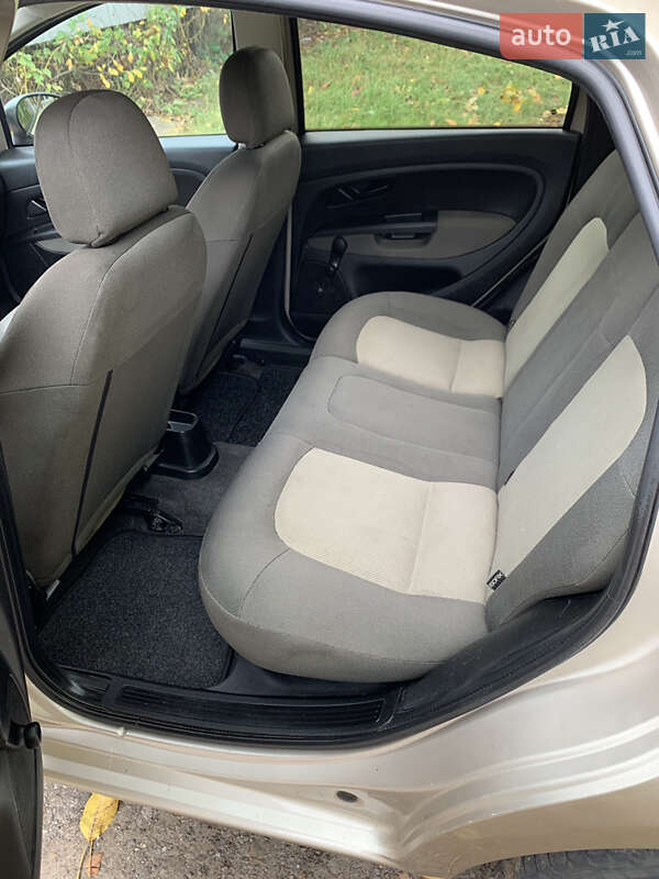 Седан Fiat Linea 2012 в Сумах фото 21 Седан Fiat Linea 2012 в Сумах