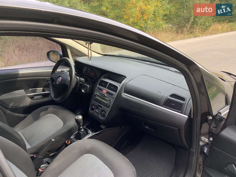 Седан Fiat Linea 2008 в Звенигородке