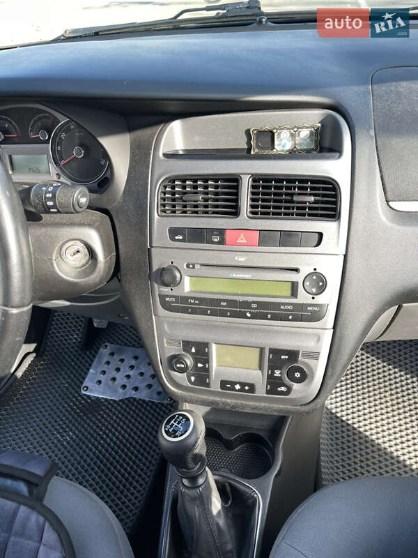 Седан Fiat Linea 2009 в Києві фото 23 Седан Fiat Linea 2009 в Києві