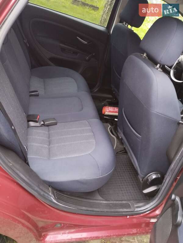 Седан Fiat Linea 2009 в Ужгороді