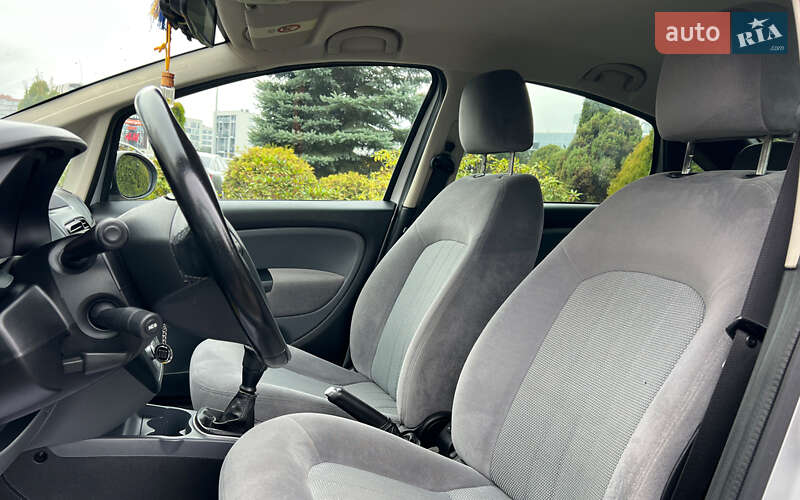 Седан Fiat Linea 2009 в Львові фото 9 Седан Fiat Linea 2009 в Львові