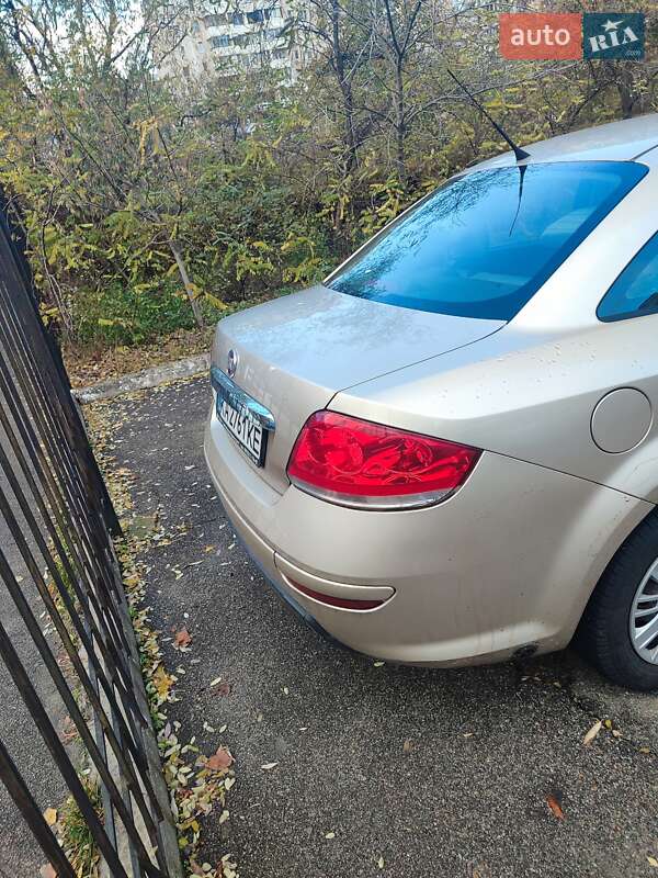 Седан Fiat Linea 2014 в Киеве