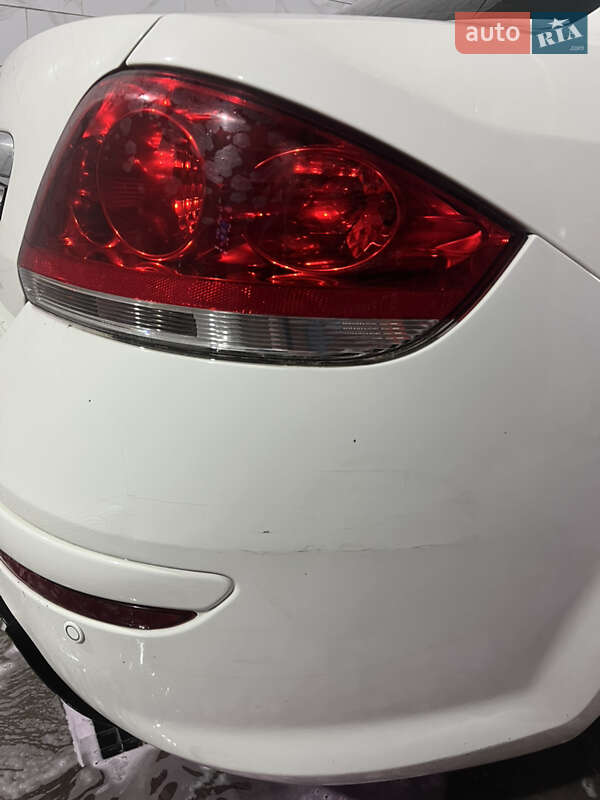 Седан Fiat Linea 2013 в Киеве фото 19 Седан Fiat Linea 2013 в Киеве