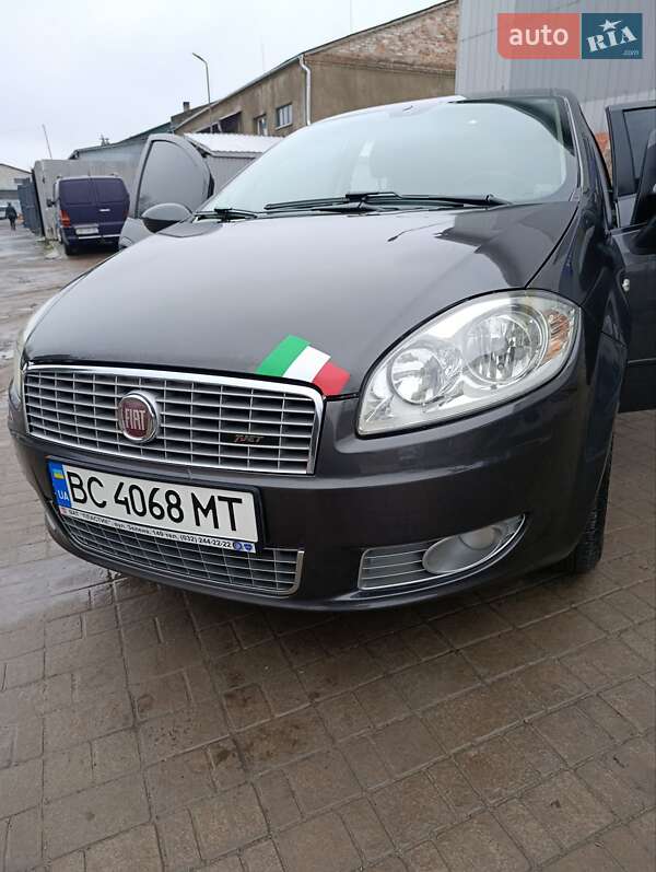 Седан Fiat Linea 2009 в Хмельнике
