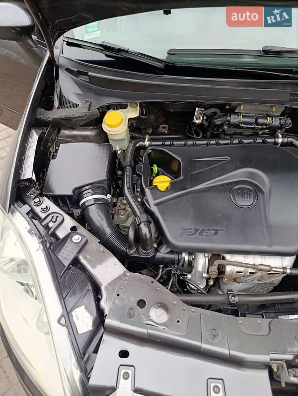 Седан Fiat Linea 2009 в Хмельнике