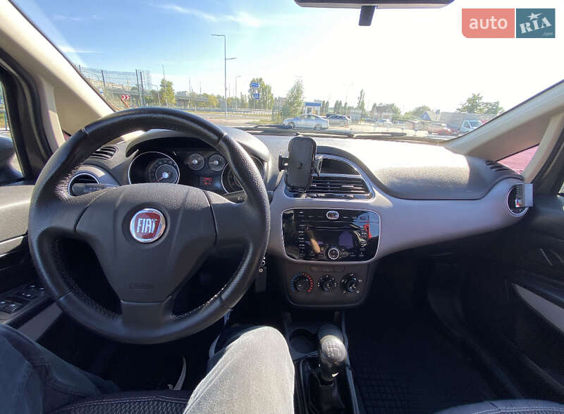 Седан Fiat Linea 2016 в Киеве