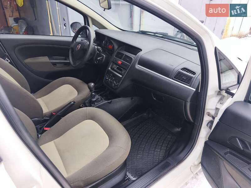 Седан Fiat Linea 2012 в Киеве