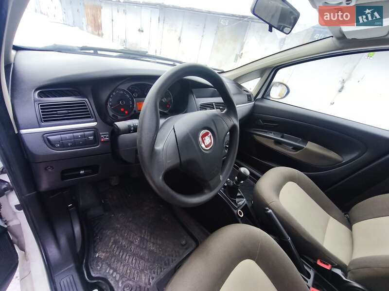 Седан Fiat Linea 2012 в Киеве