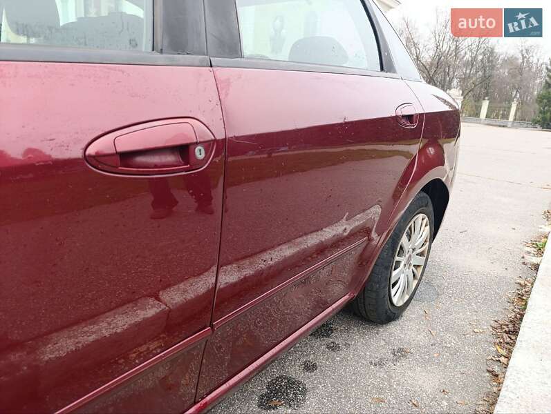 Седан Fiat Linea 2007 в Желтых Водах
