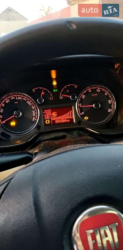 Седан Fiat Linea 2010 в Днепре фото 4 Седан Fiat Linea 2010 в Днепре