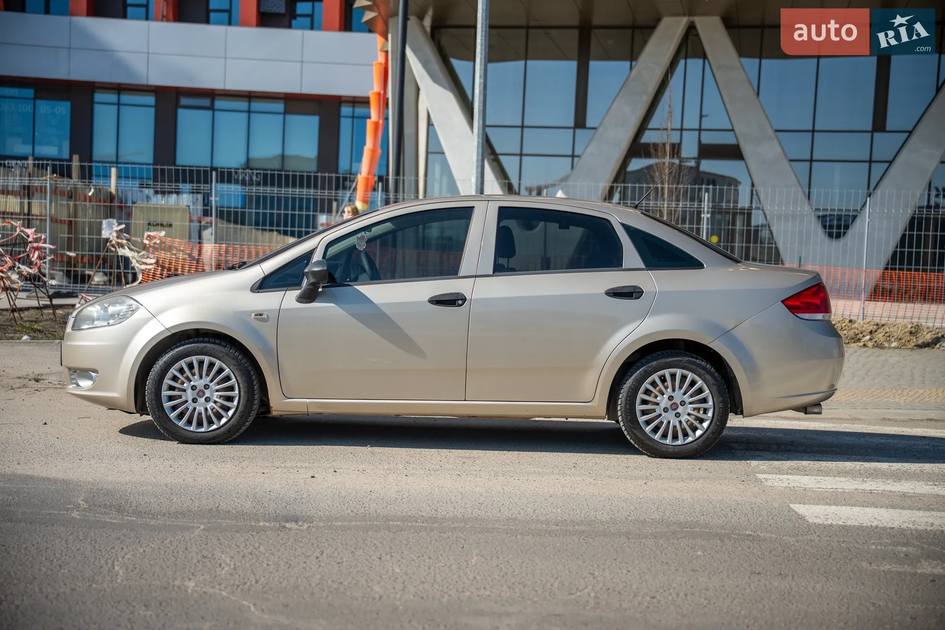 2010 Fiat Linea - мініатюра 5