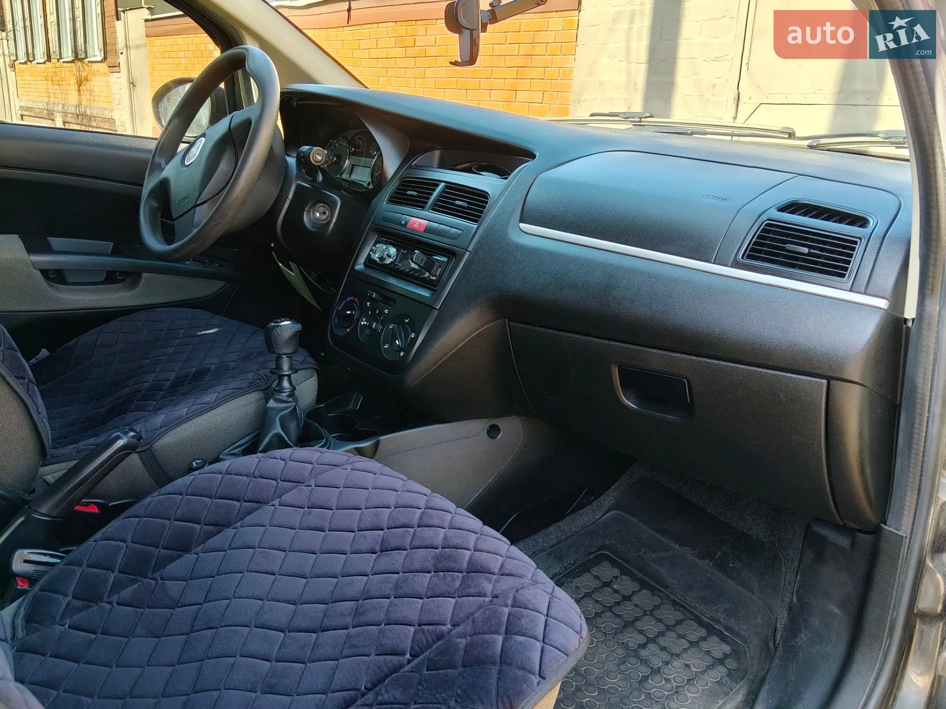 2011 Fiat Linea - мініатюра 32