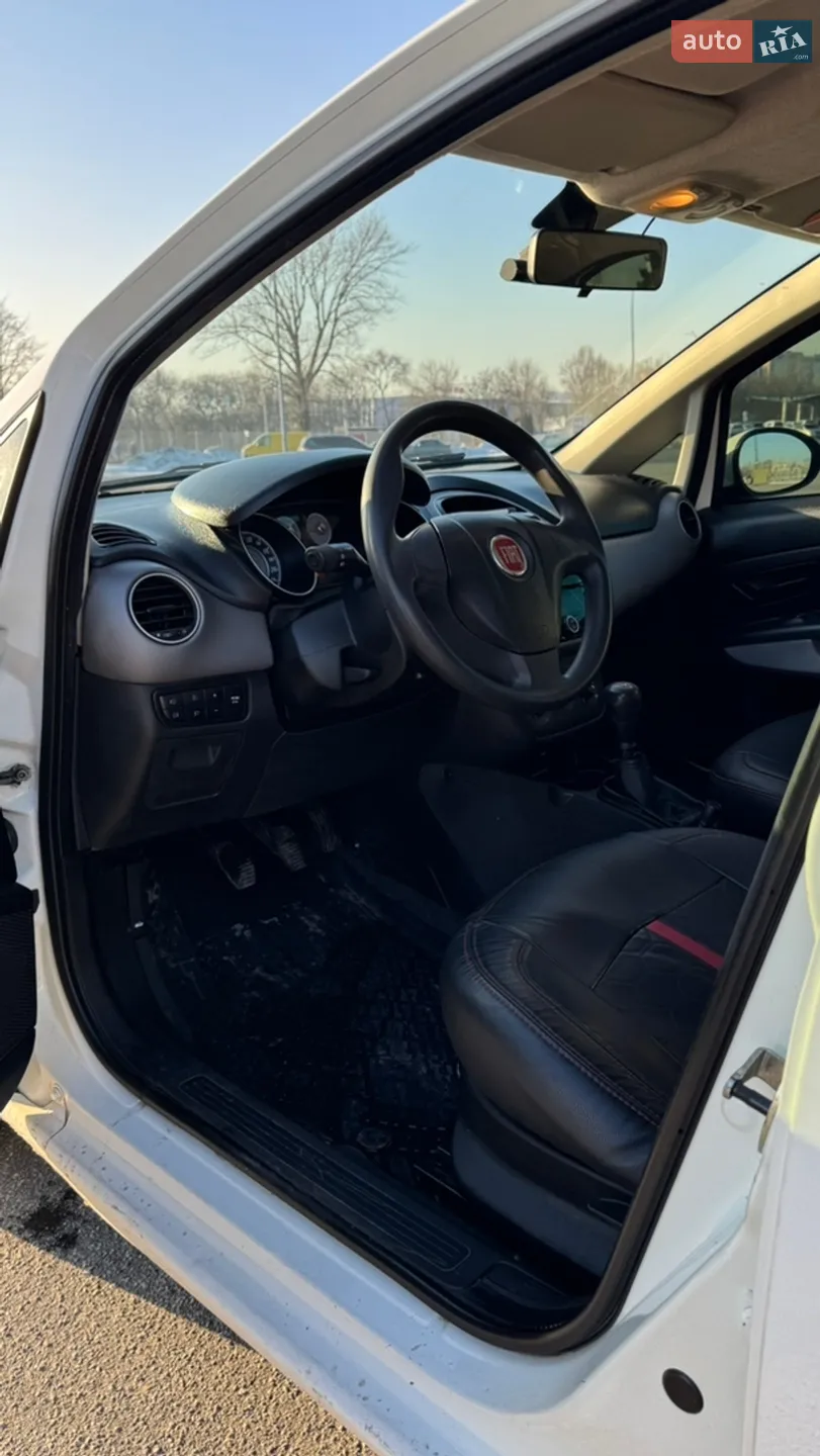 2013 Fiat Linea - мініатюра 13