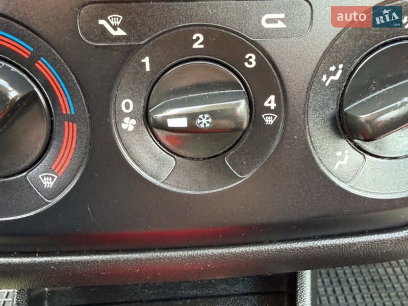 Седан Fiat Linea 2010 в Кропивницком фото 21 Седан Fiat Linea 2010 в Кропивницком