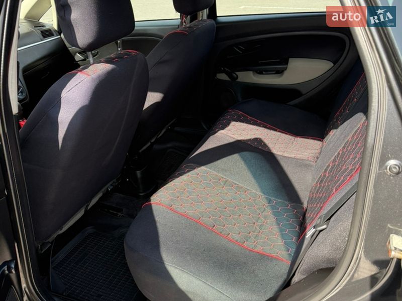 Седан Fiat Linea 2010 в Кропивницком фото 32 Седан Fiat Linea 2010 в Кропивницком