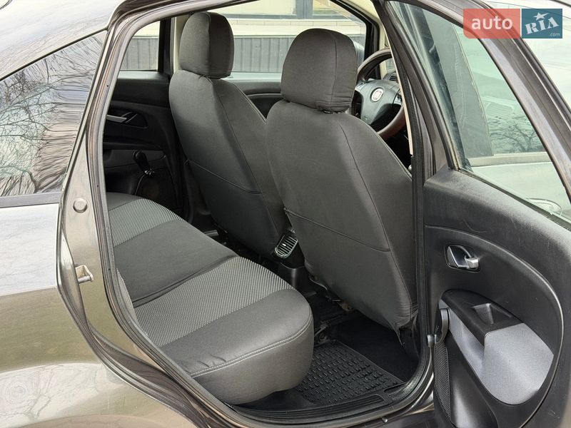 Седан Fiat Linea 2007 в Николаеве фото 10 Седан Fiat Linea 2007 в Николаеве