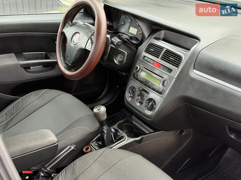 Седан Fiat Linea 2007 в Николаеве фото 12 Седан Fiat Linea 2007 в Николаеве