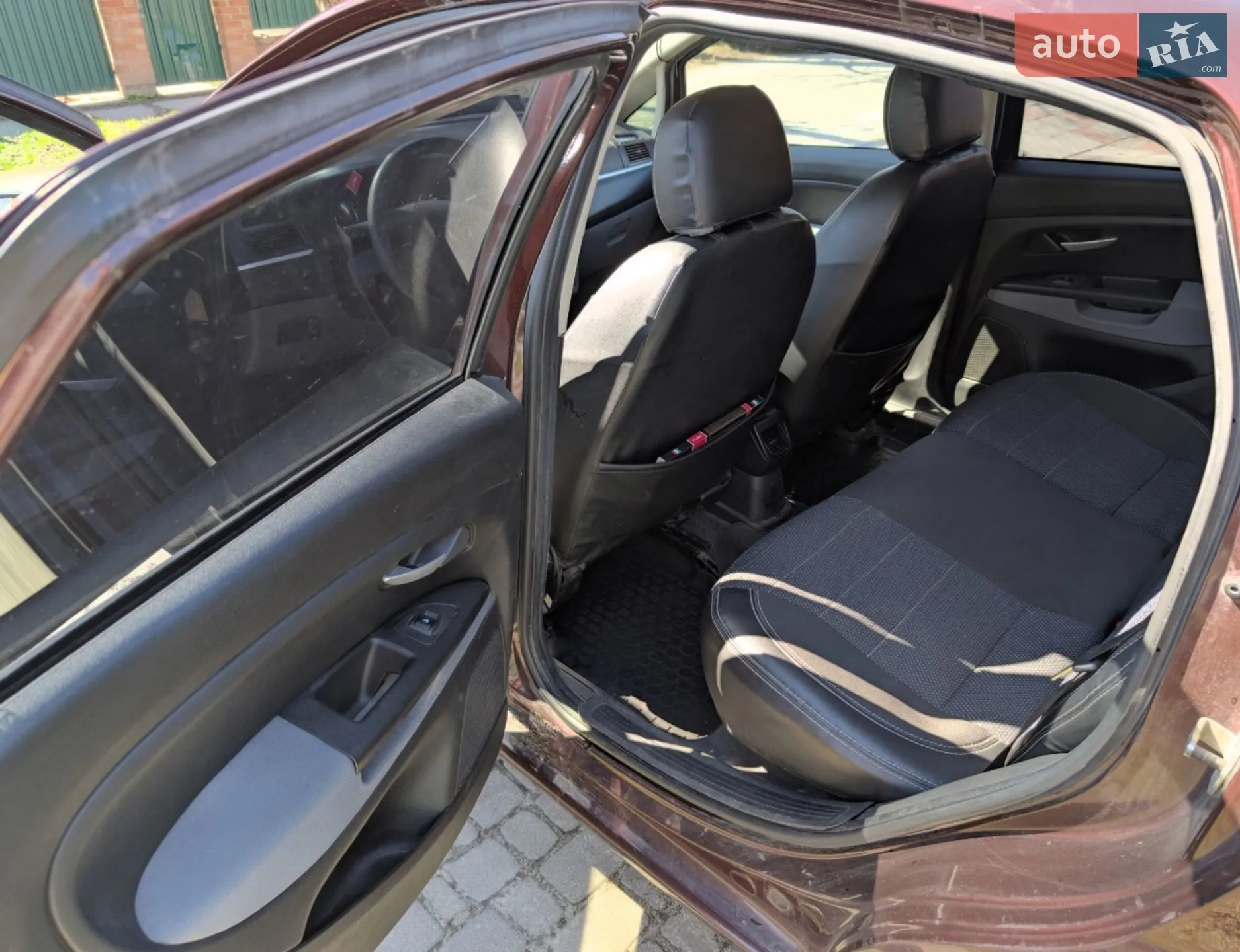 2011 Fiat Linea - мініатюра 23