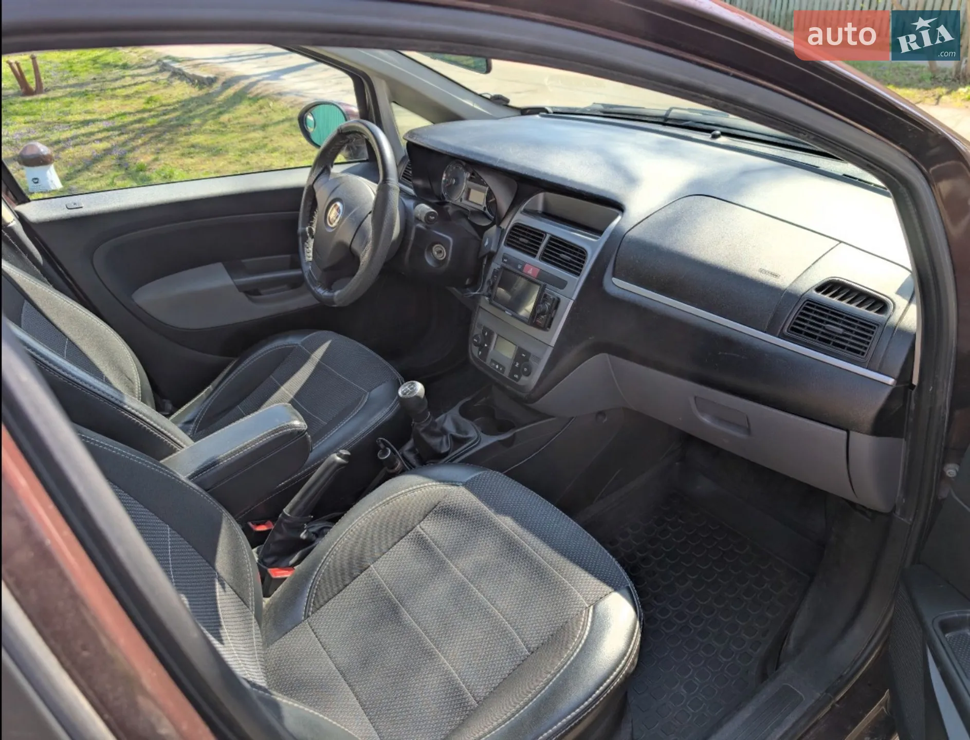 2011 Fiat Linea - мініатюра 26