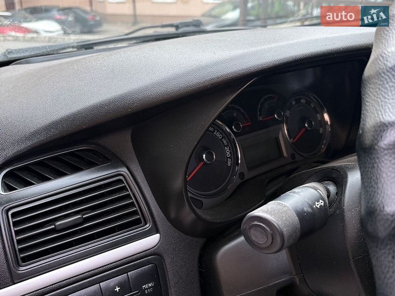 Седан Fiat Linea 2012 в Ладыжине
