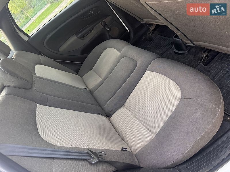 Седан Fiat Linea 2012 в Кривом Роге