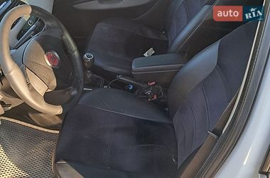 Седан Fiat Linea 2013 в Турці