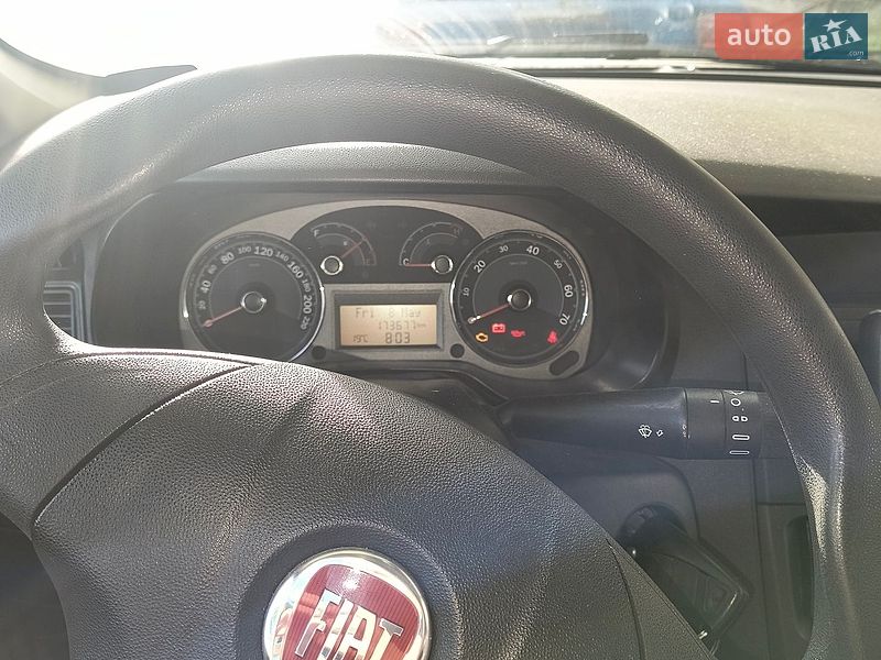 Седан Fiat Linea 2012 в Киеве