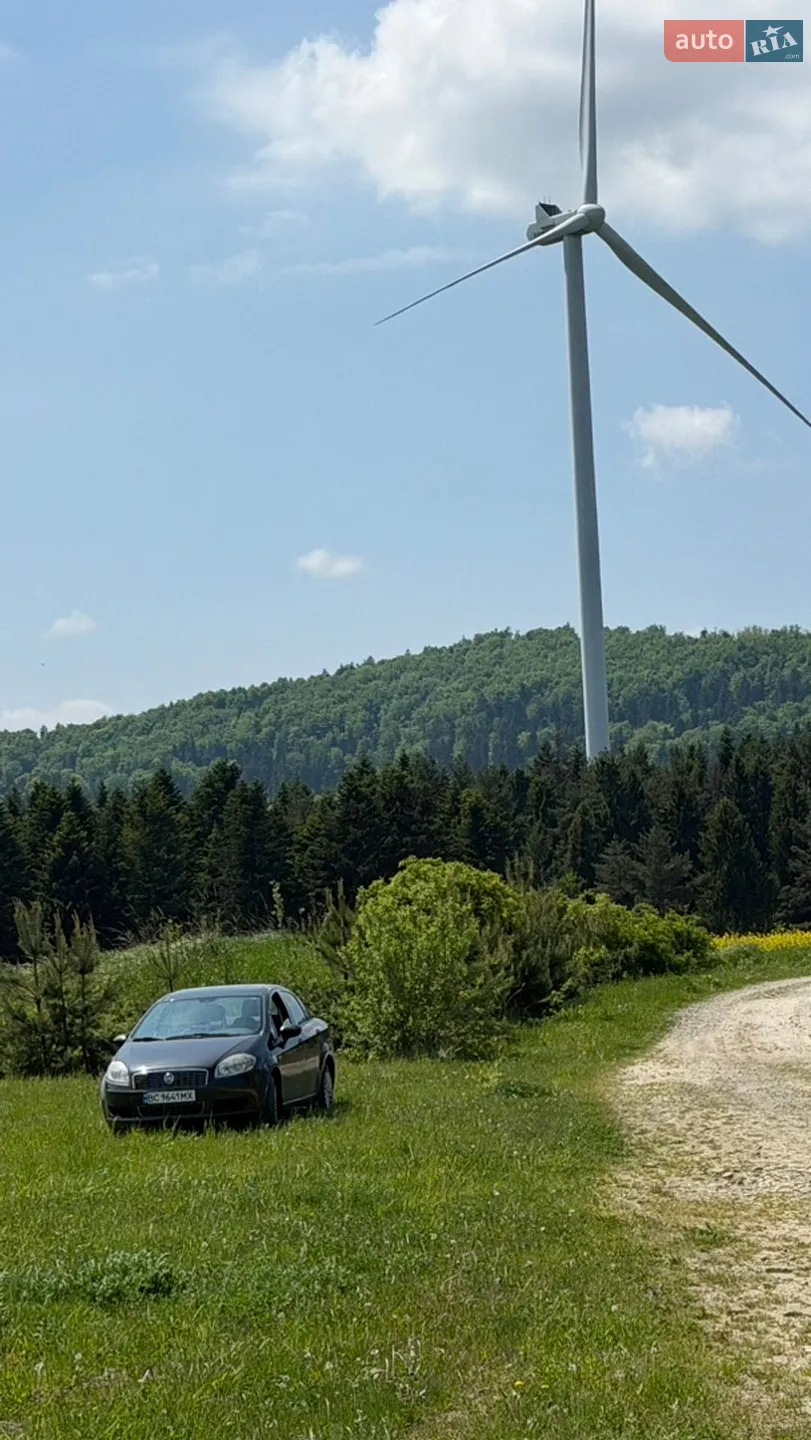 2011 Fiat Linea - мініатюра 2