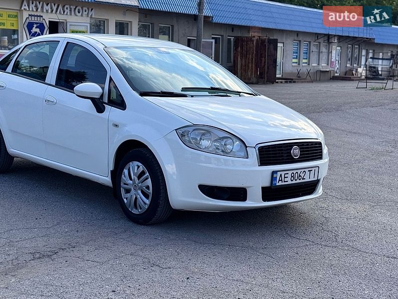 Седан Fiat Linea 2012 в Кривом Роге