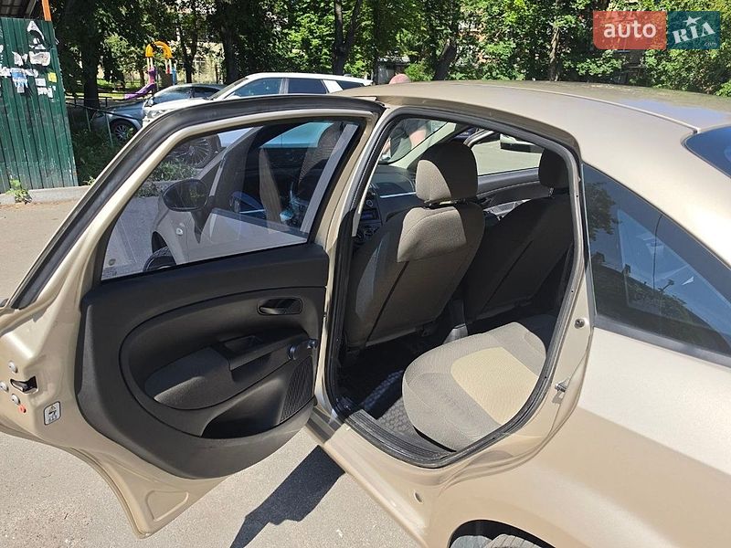 Седан Fiat Linea 2012 в Києві