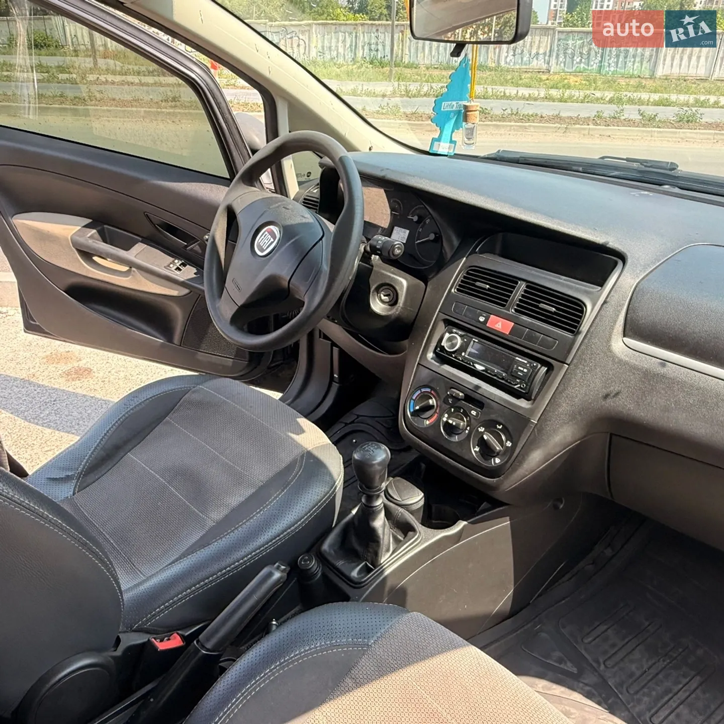 2011 Fiat Linea - мініатюра 15